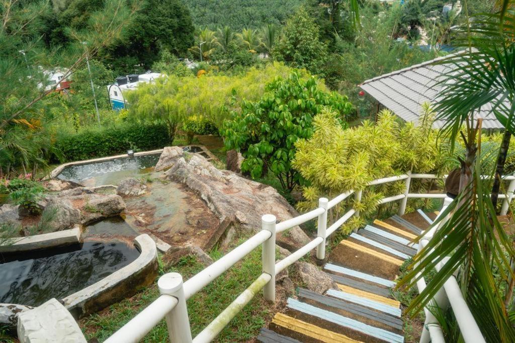 Durian Ecolodge Tampin Luaran gambar